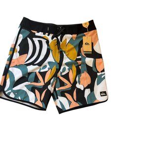 Quiksilver Men Standard Surfsilk Scallop 19" Boardshort Black/multicolor Size 33